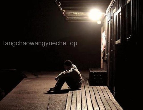 **深夜里的孤独奋斗，那成就感“这感觉 谁懂！！！”**